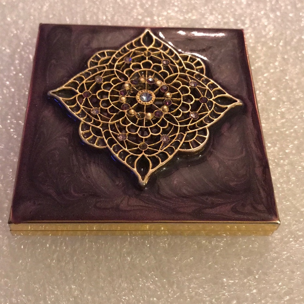 Enamel mirror compact - Picture 2 of 5